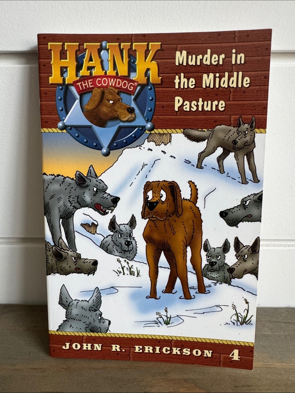 Hank the Cowdog #4: Murder in the Middle Pasture - Paperback Novel